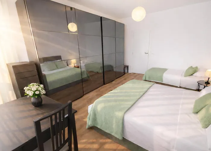Casa Dolce Casa - Dual Modern Apartment, 1 Min From Metro, Up To 9 Guest Apartamento Roma